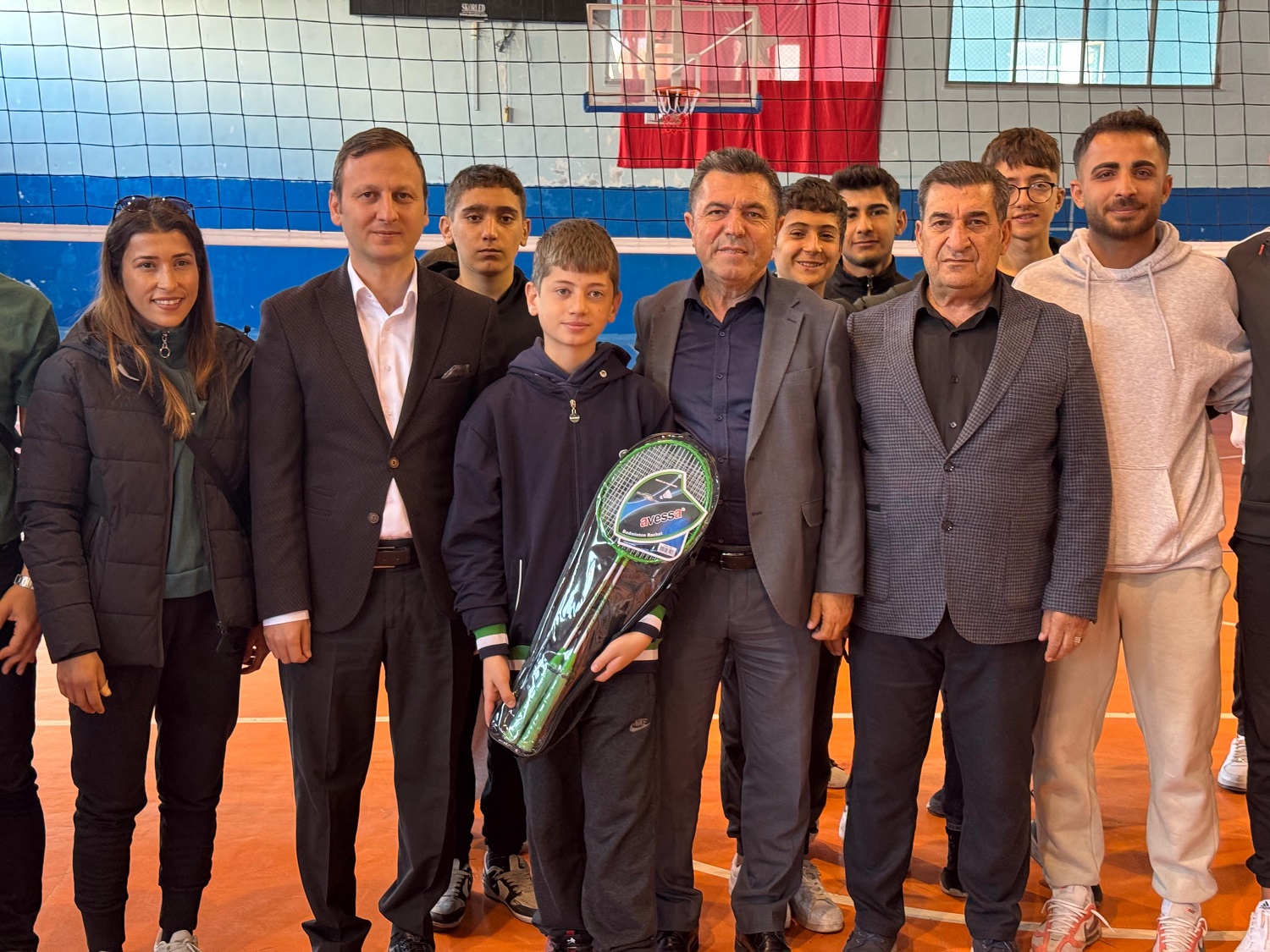 18 OKULA SPOR MALZEME DESTEĞİ