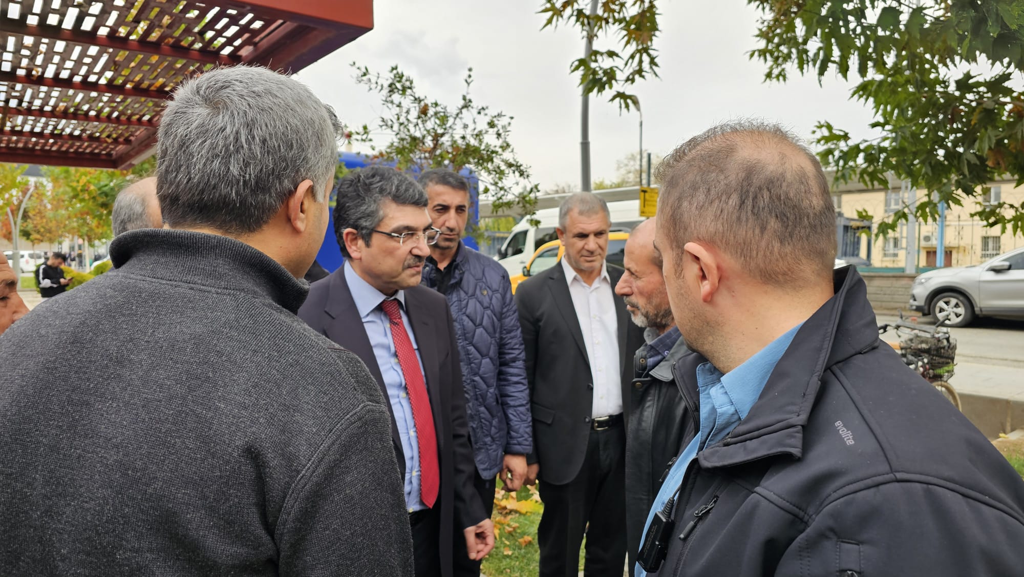 VEKİL NASIROĞLU, MEYDAN MAHALLESİ’NDE TAKSİ ŞOFÖRLERİNİ DİNLEDİ