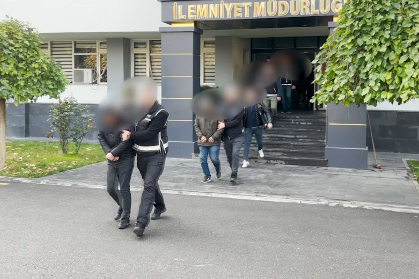 TIRDA 8 KİLO UYUŞTURUCU ELE GEÇİRİLDİ