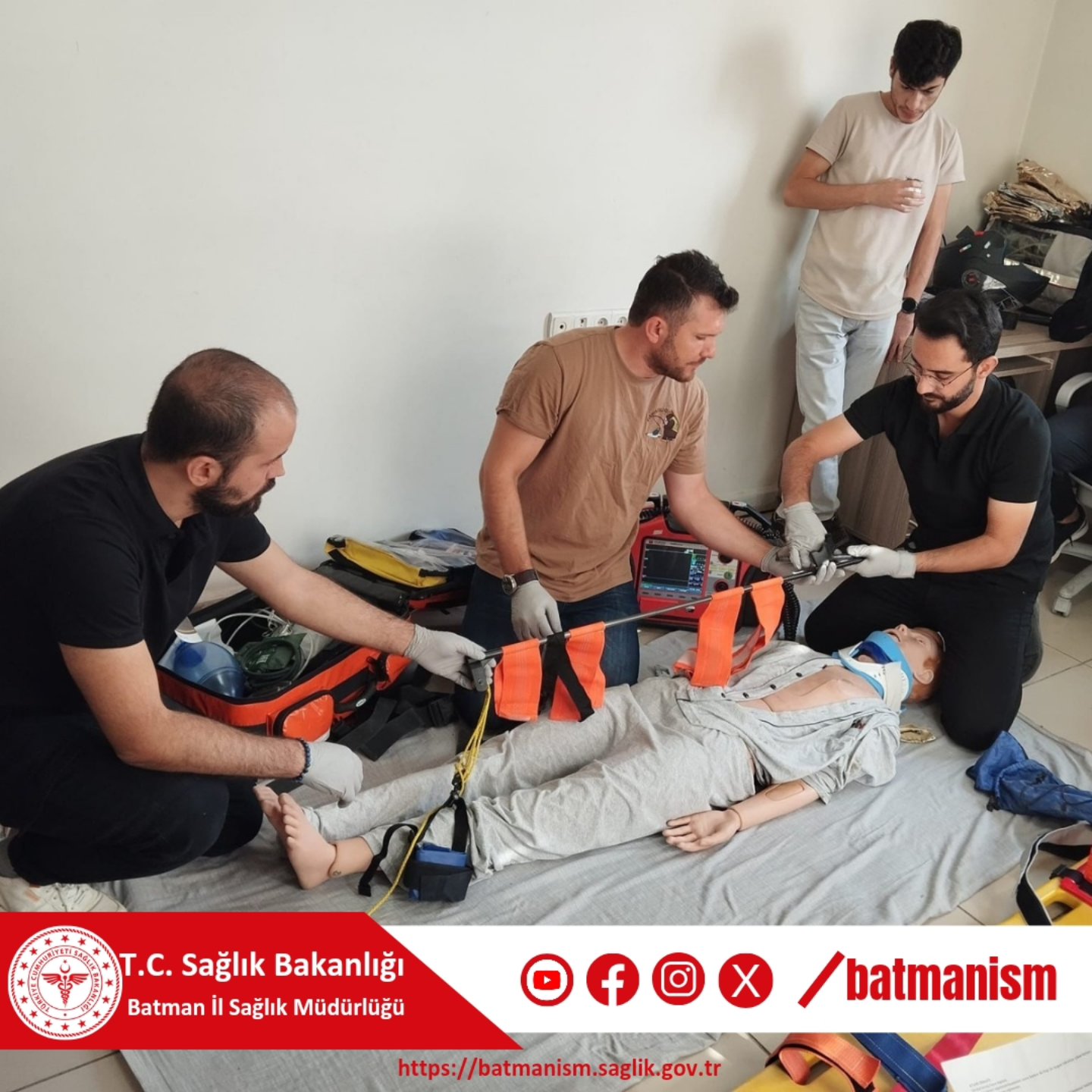 ACİL SAĞLIK PERSONELİNE TRAVMA İLERİ YAŞAM DESTEĞİ EĞİTİMİ