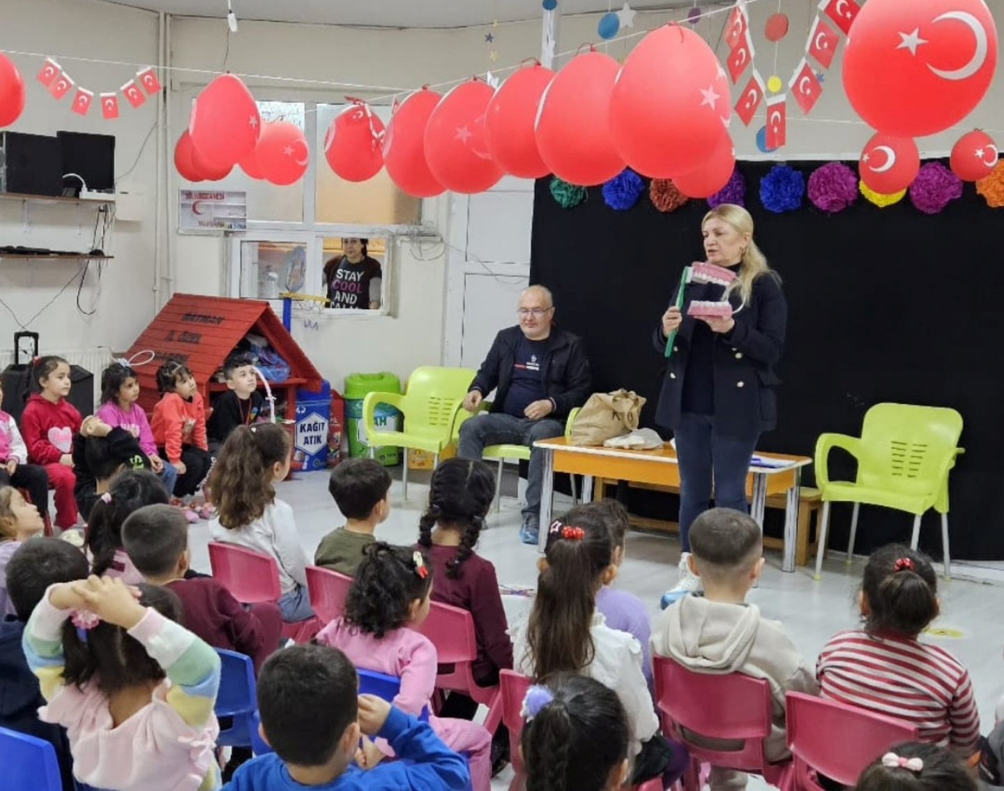 ANAOKULU ÖĞRENCİLERİNE AĞIZ VE DİŞ SAĞLIĞI EĞİTİMİ