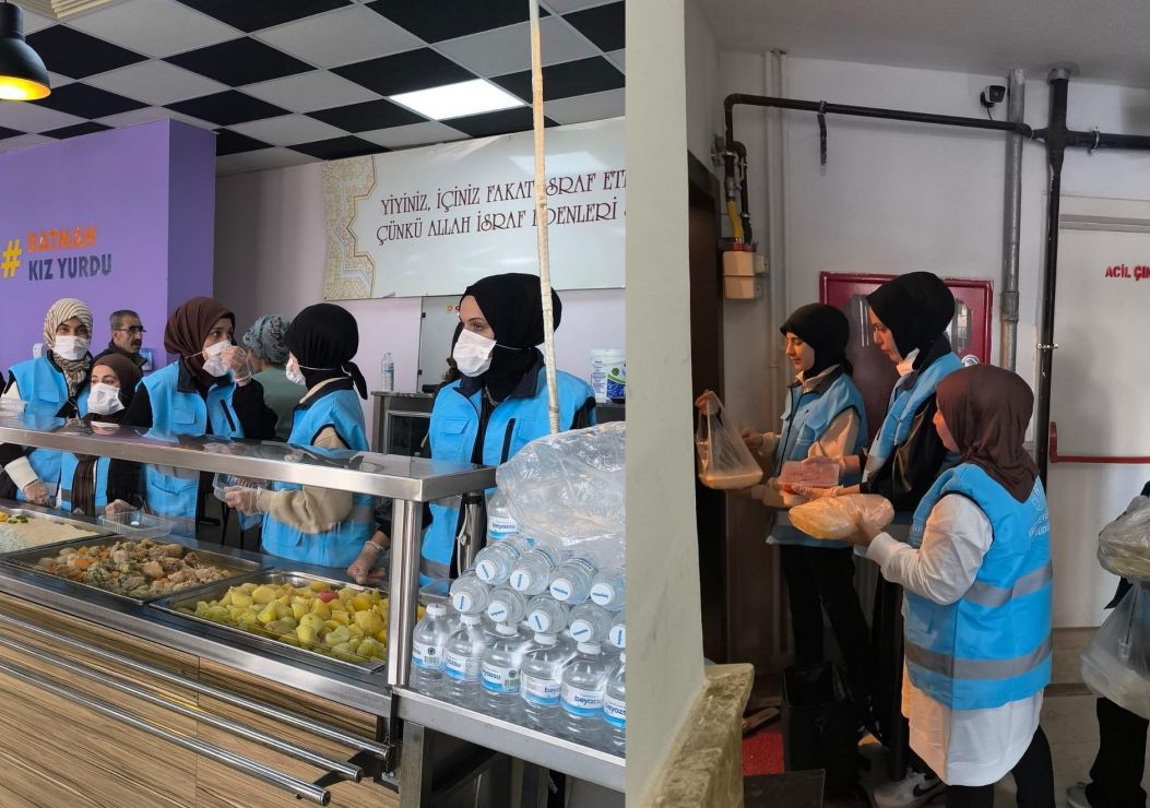 “ARTAN YEMEKLER İSRAF DEĞİL, İHTİYAÇ SAHİPLERİNE AŞ OLUYOR”