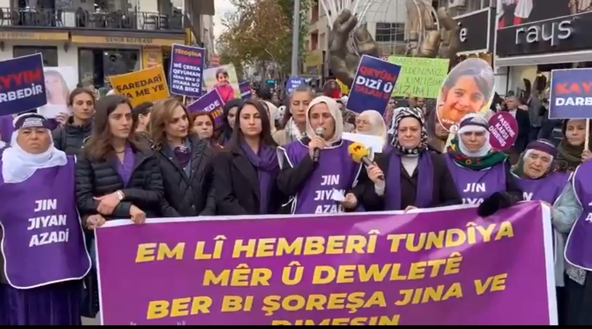 Kadınlar: İrademize Sahip Çıkıyoruz!