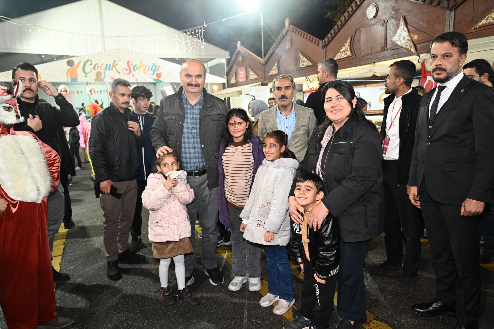 DÜNYA ÇOCUK HAKLARI GÜNÜ’NDE ÇOCUKLARLA BULUŞTU