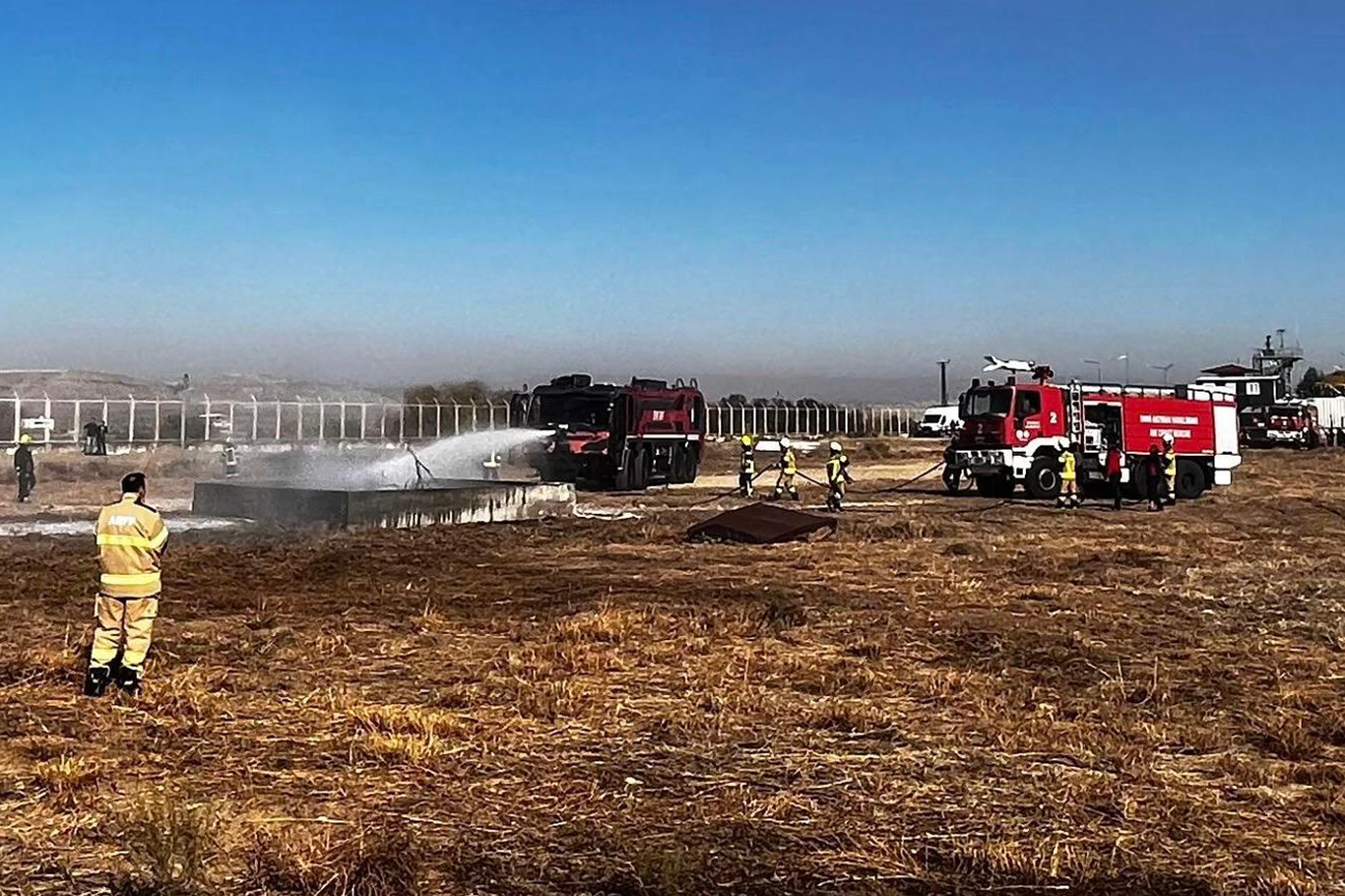 HAVALİMANI’NDA, YANGIN SÖNDÜRME TATBİKATI YAPILDI