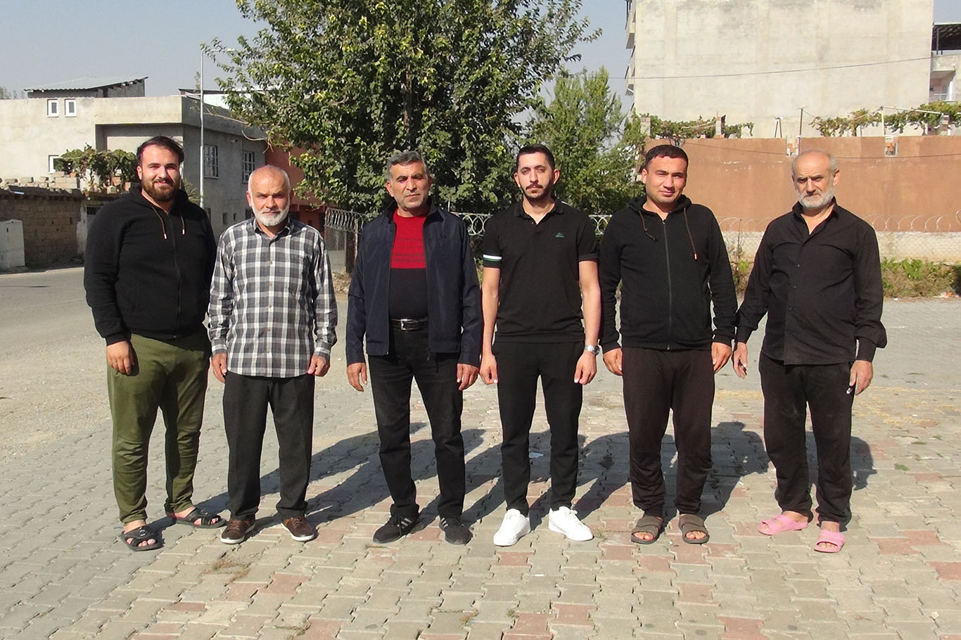 MAHALLE SAKİNLERİ İNTERNET KESİNTİSİNDEN ŞİKAYETÇİ