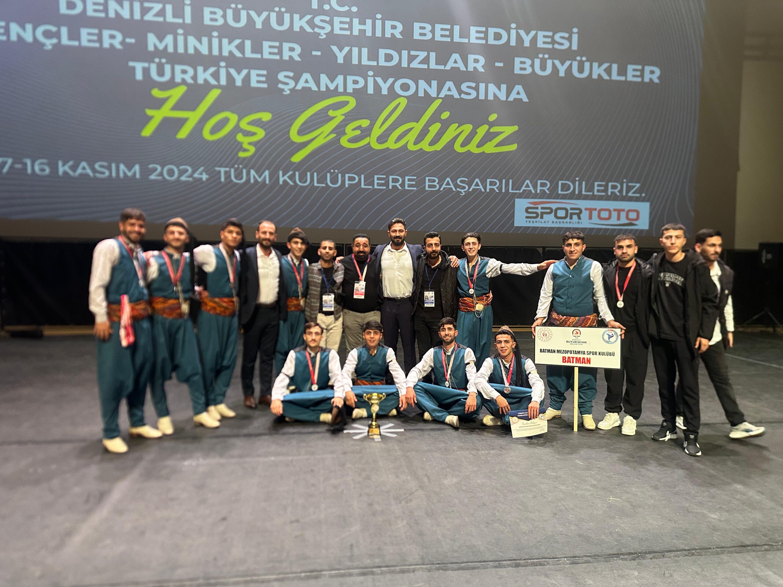 MEZOPOTAMYA HALK OYUNLARI EKİBİ TÜRKİYE 2. CİSİ OLDU