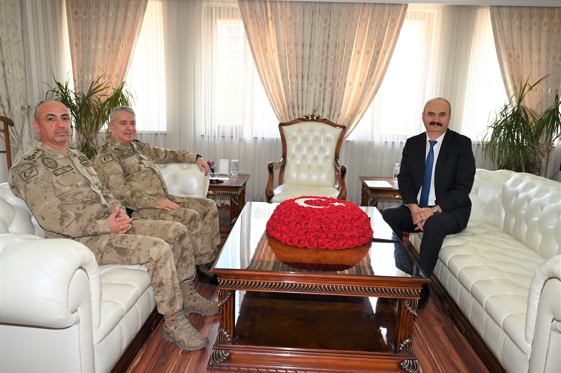 ORG. HÜSEYİN KURTOĞLU, BATMAN VALİLİĞİNİ ZİYARET ETTİ