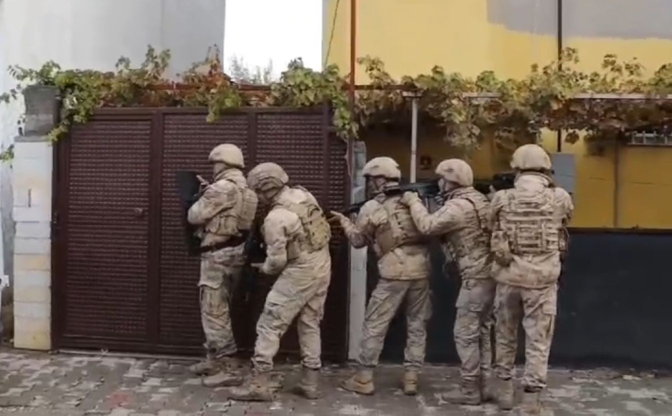 PKK’Yİ ÖVEN 4 KİŞİ GÖZALTINA ALINDI