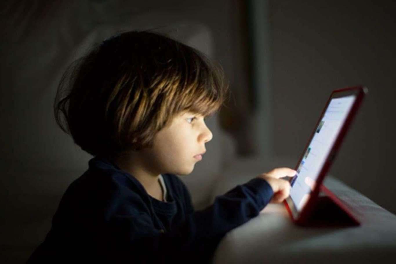 TEKNOLOJİ BAĞIMLILIĞI, SAĞLIĞI TEHDİT EDİYOR!