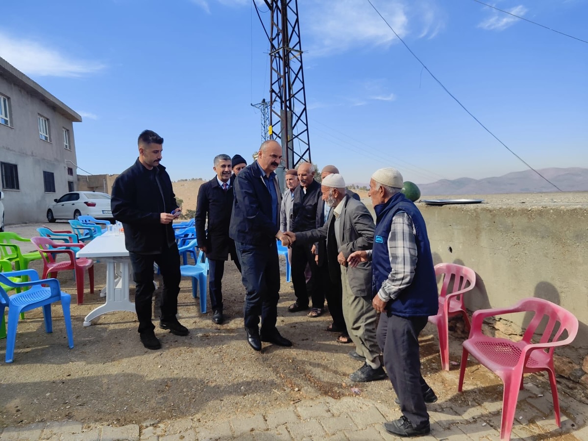 VALİ CANALP, GERCÜŞ’TE AKBURÇ KÖYÜ’NÜ ZİYARET ETTİ
