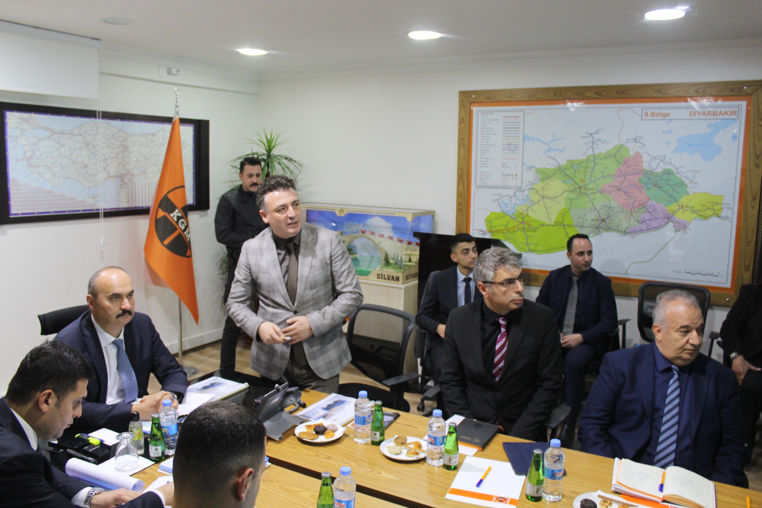 Vali Canalp, Karayolları 9. Bölge Müdürlüğü’nü ziyaret etti