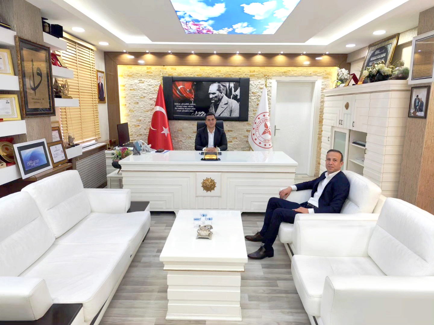 YENİ SENDİKA, BATMAN İL SAĞLIK MÜDÜRÜNÜ ZİYARET ETTİ