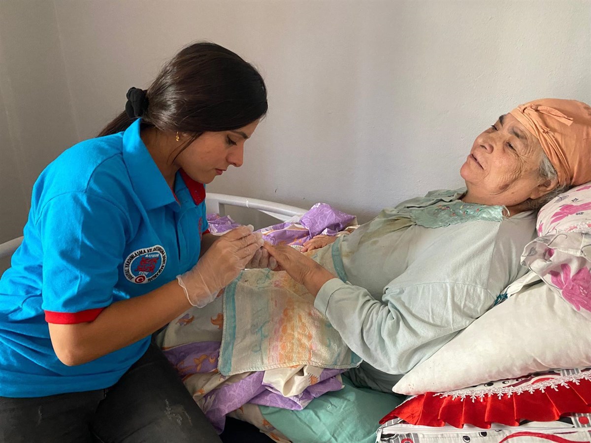 840 Engelli ve Yaşlıya Devletin “Vefa Eli” Uzandı