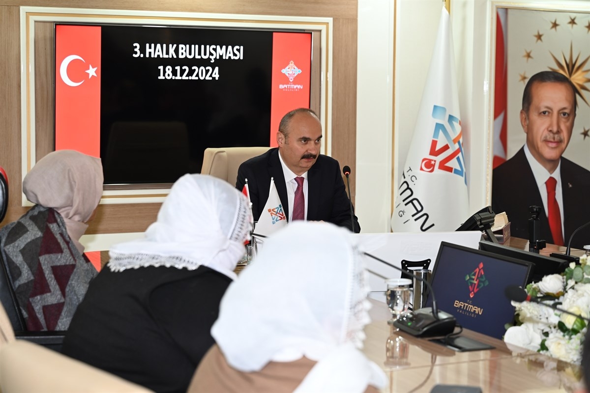 Halk Günü Toplantısında Vatandaşların Taleplerini Dinledi