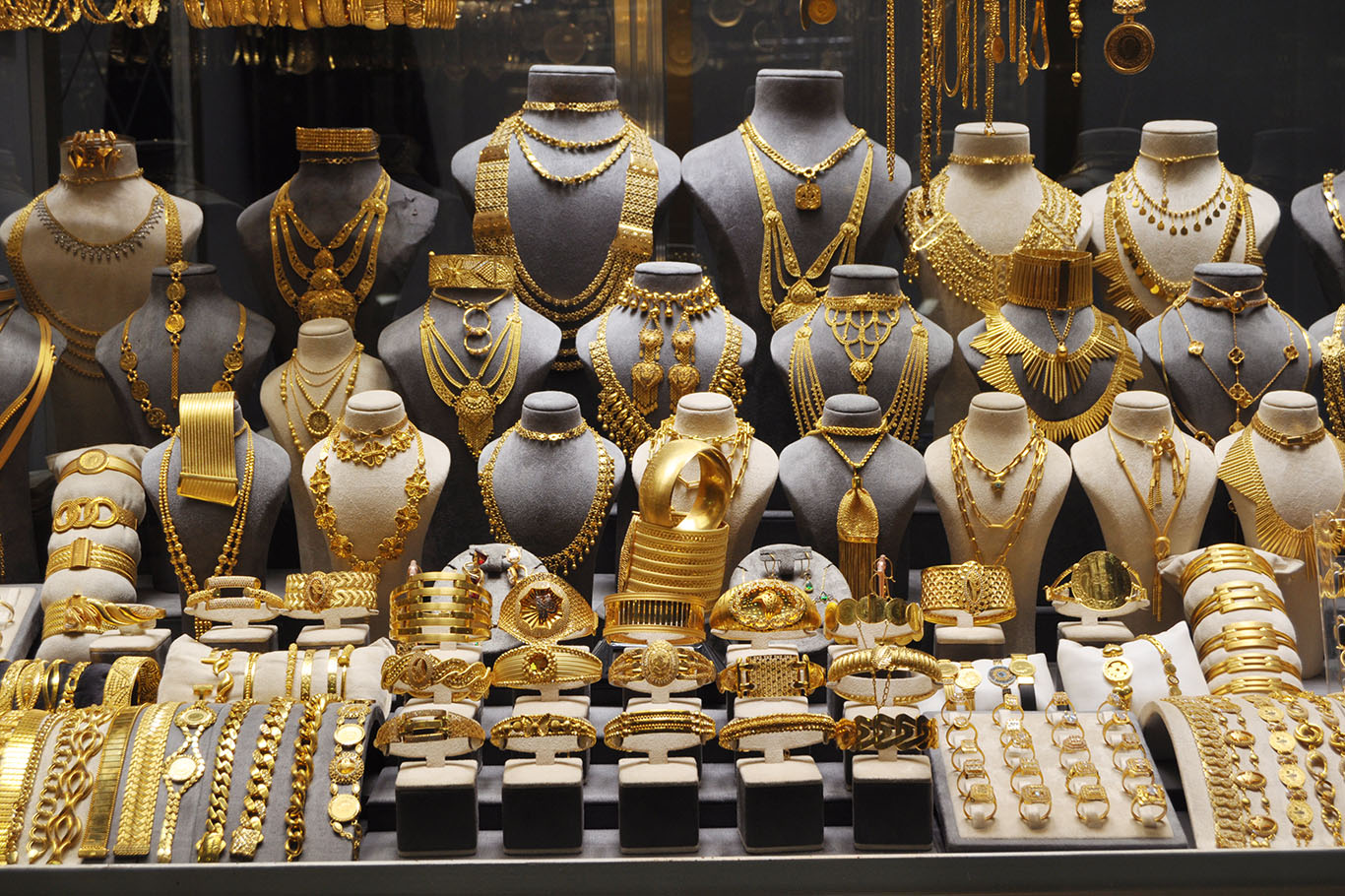 Altın Fiyatlarındaki Düşüş: Yatırımcılar İçin Bir Fırsat Mı?