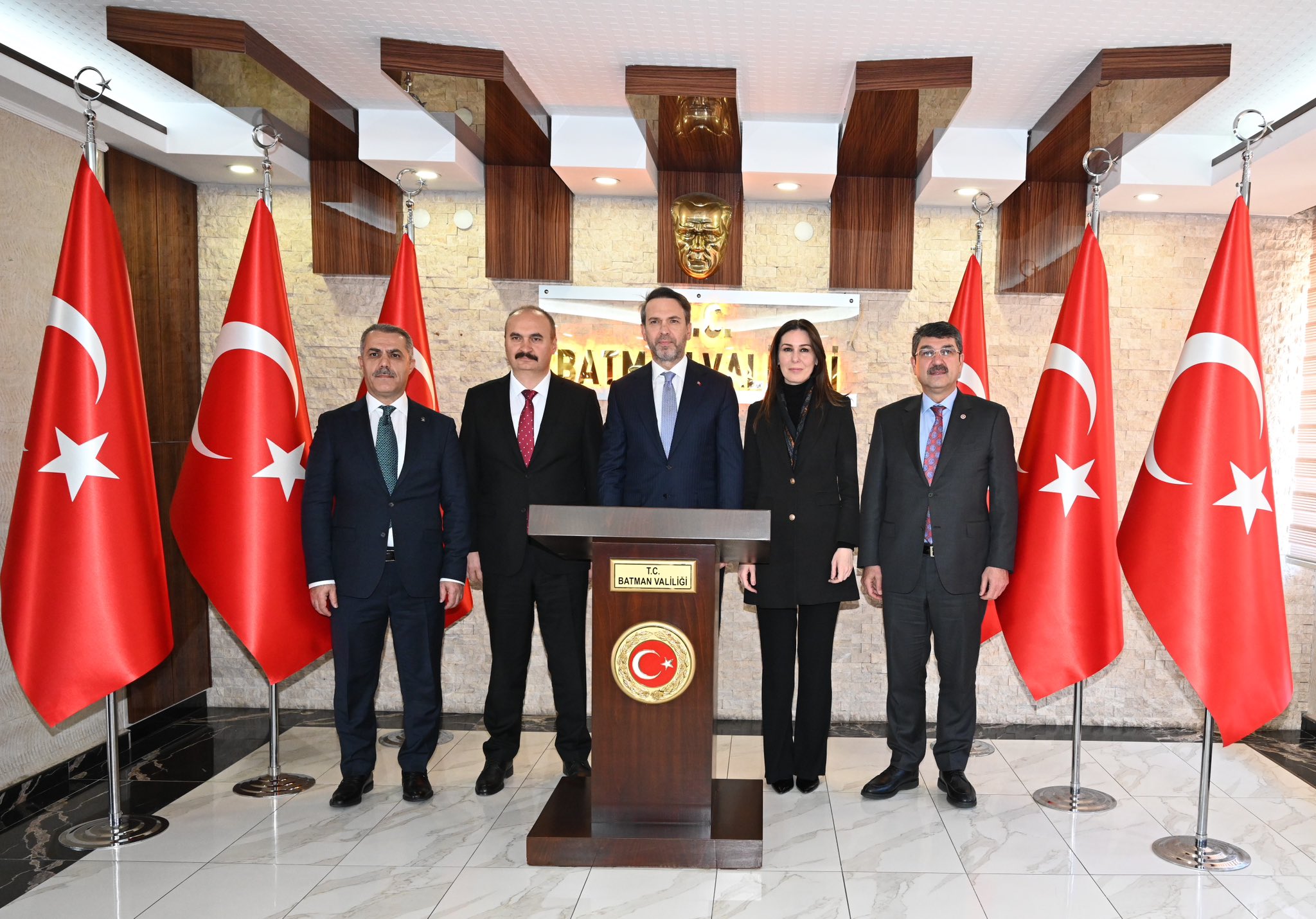 Bakan Bayraktar, Valiliği Ziyaret Etti