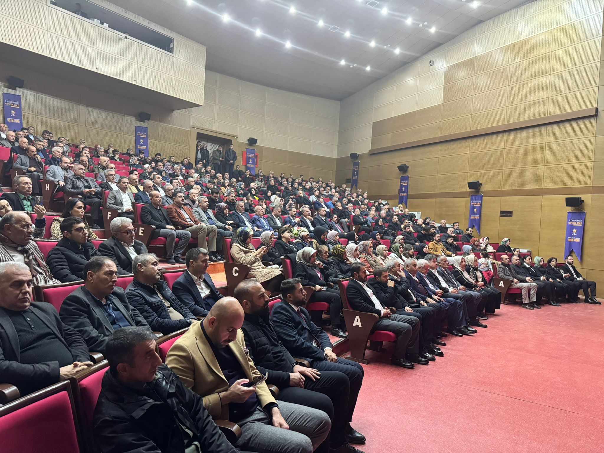 AK Parti Teşkilatları Bir Araya Geldi