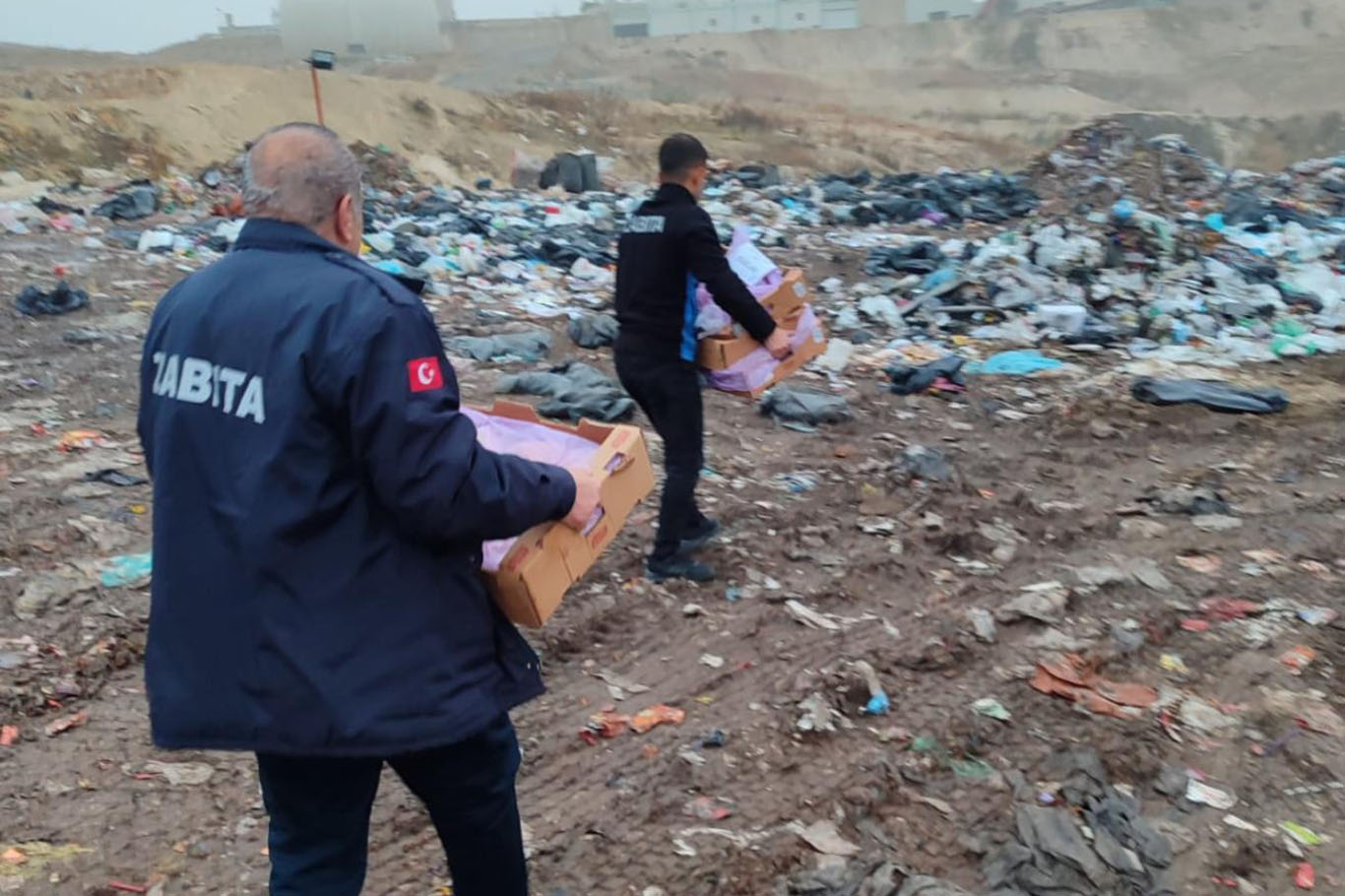 Açıkta Tavuk Satan 3 İşletmeye 87 Bin TL Ceza