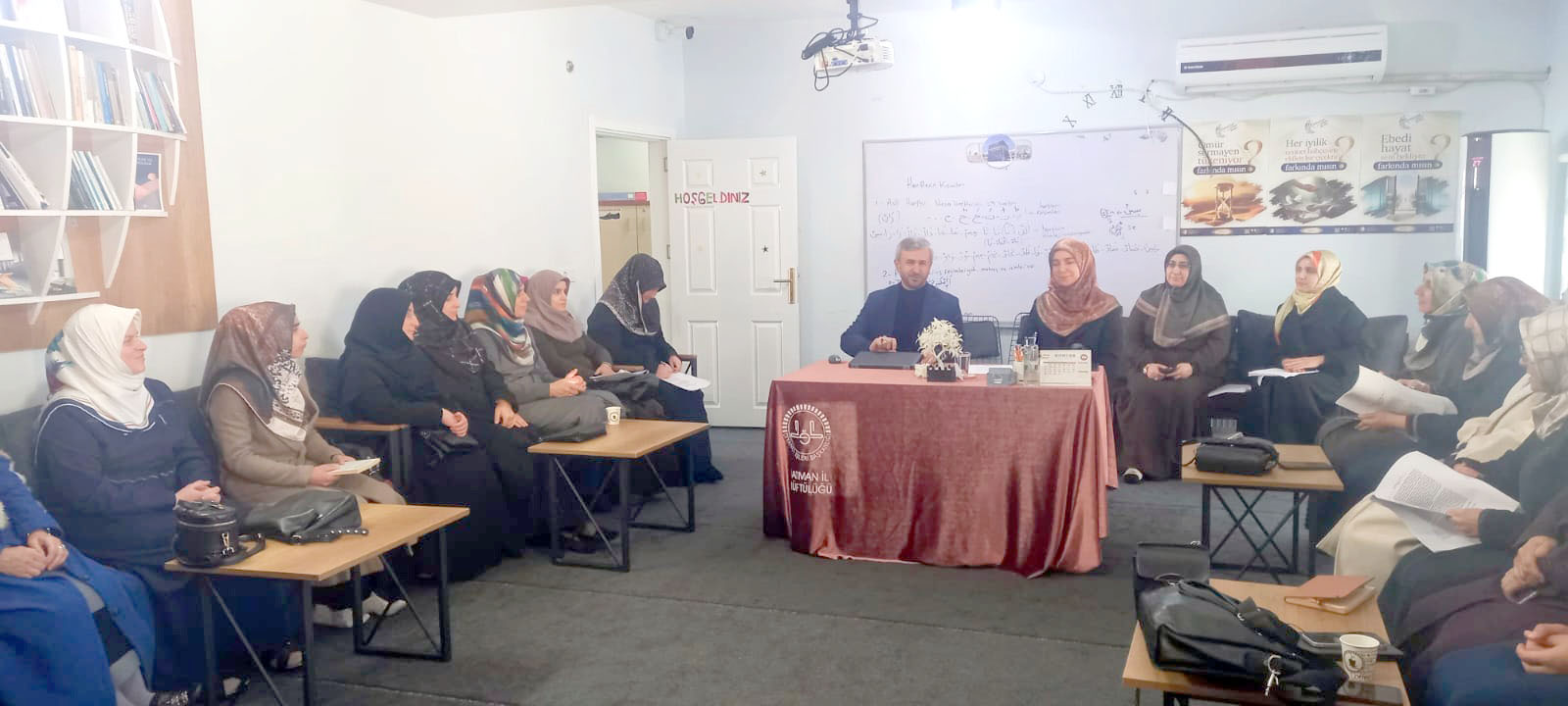 “Bilgiye, İlgiye, İyiliğe Doğru” Projesi Kapsamında Makale Kritiği Yapıldı