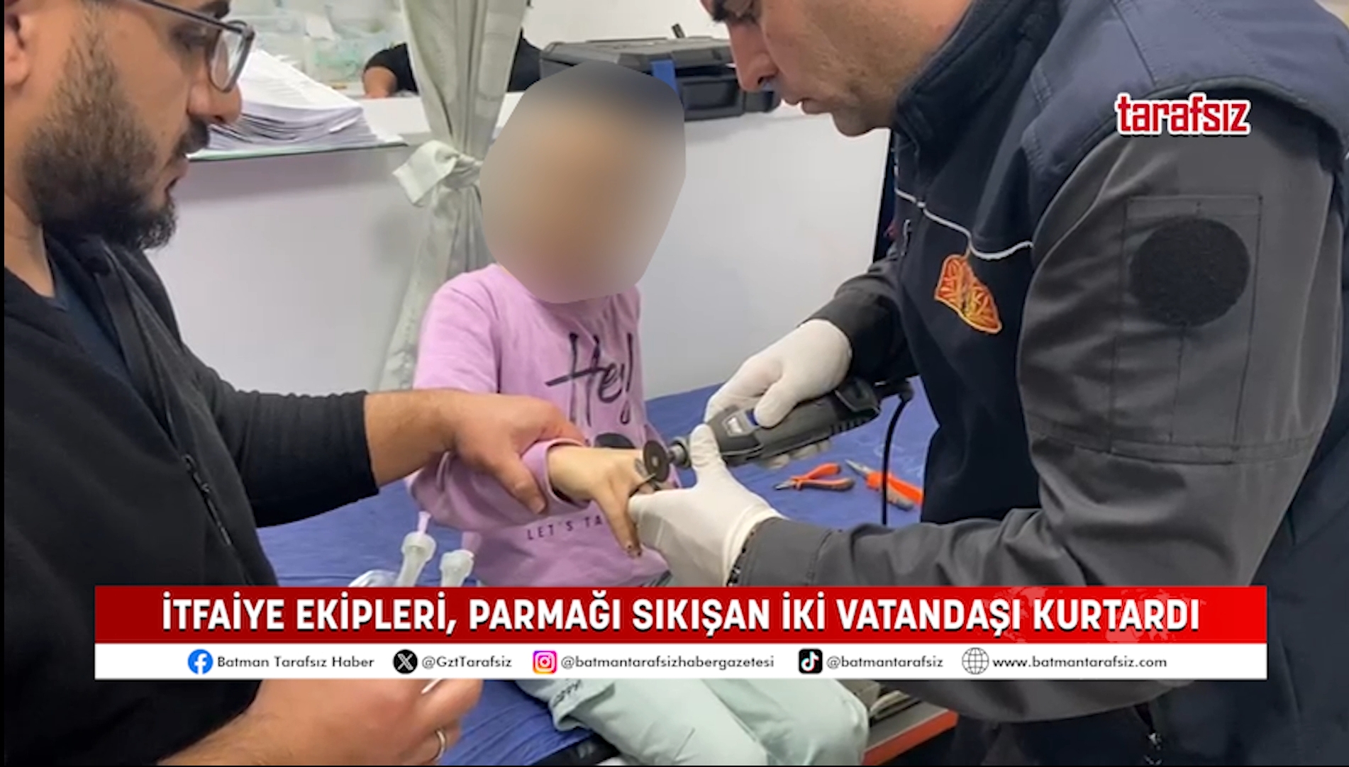 İtfaiye Ekipleri, Parmağı Sıkışan İki Vatandaşı Kurtardı