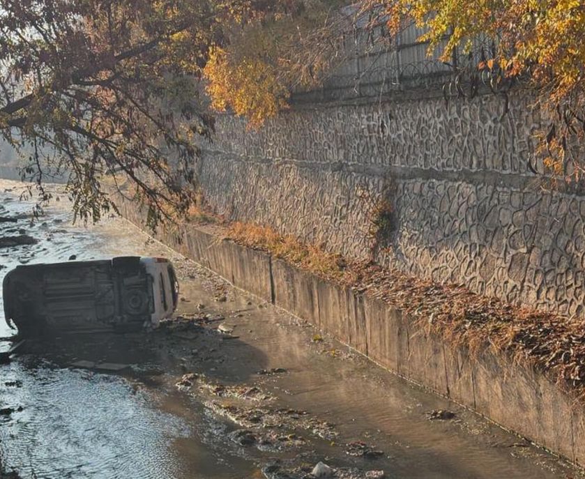 İluh Deresi’nde Bir Araç Daha Dereye Uçtu