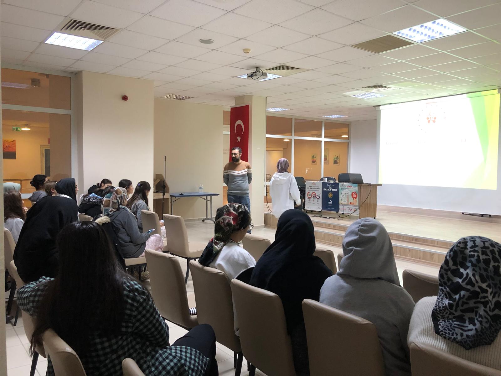 Öğrencilere Bağımlılıkla Mücadele Eğitimi Verildi