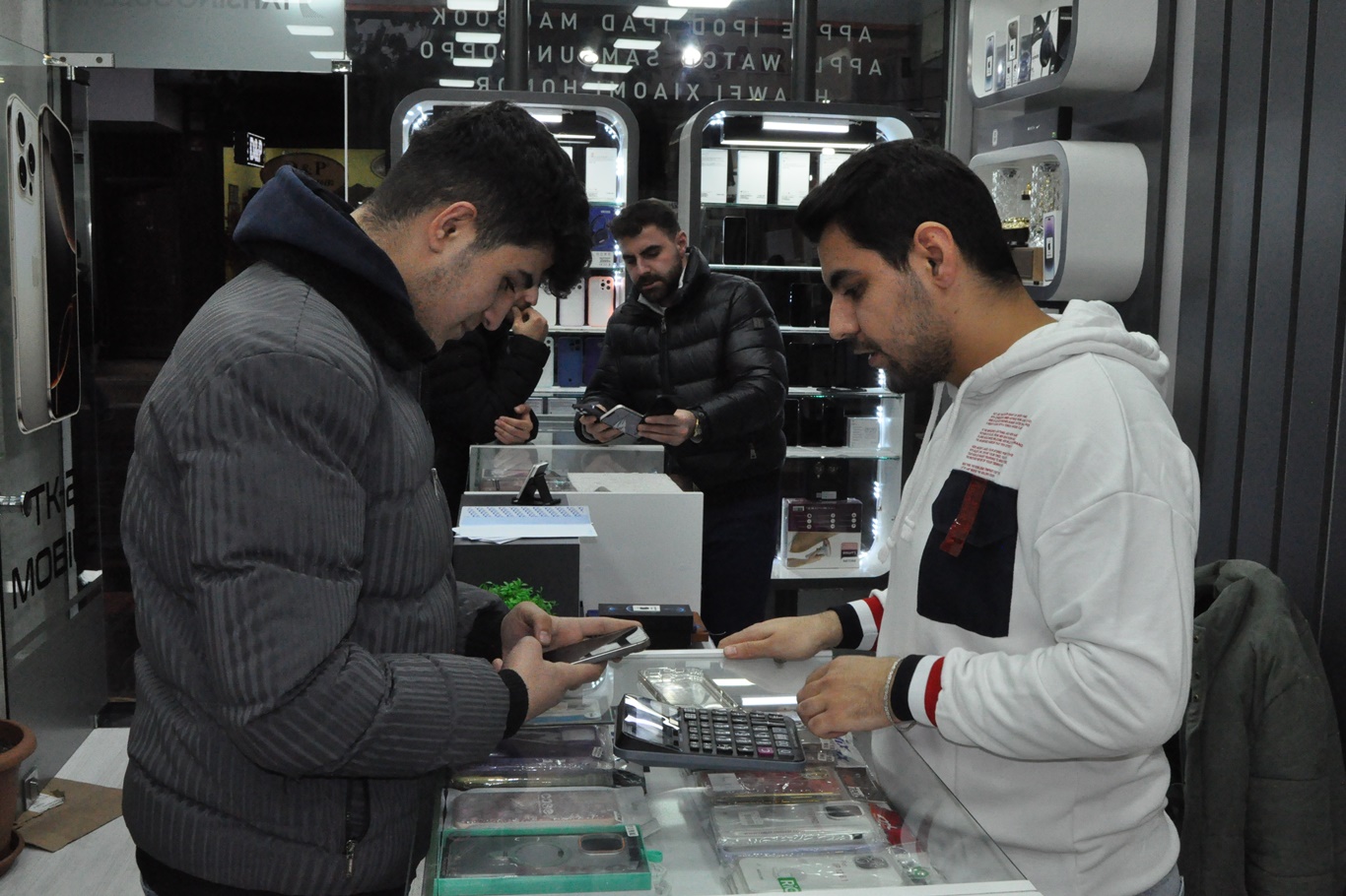 Sıfır Telefonlarda Taksit Yasağının Esnafa ve Tüketicilere Olumsuz Etkisi