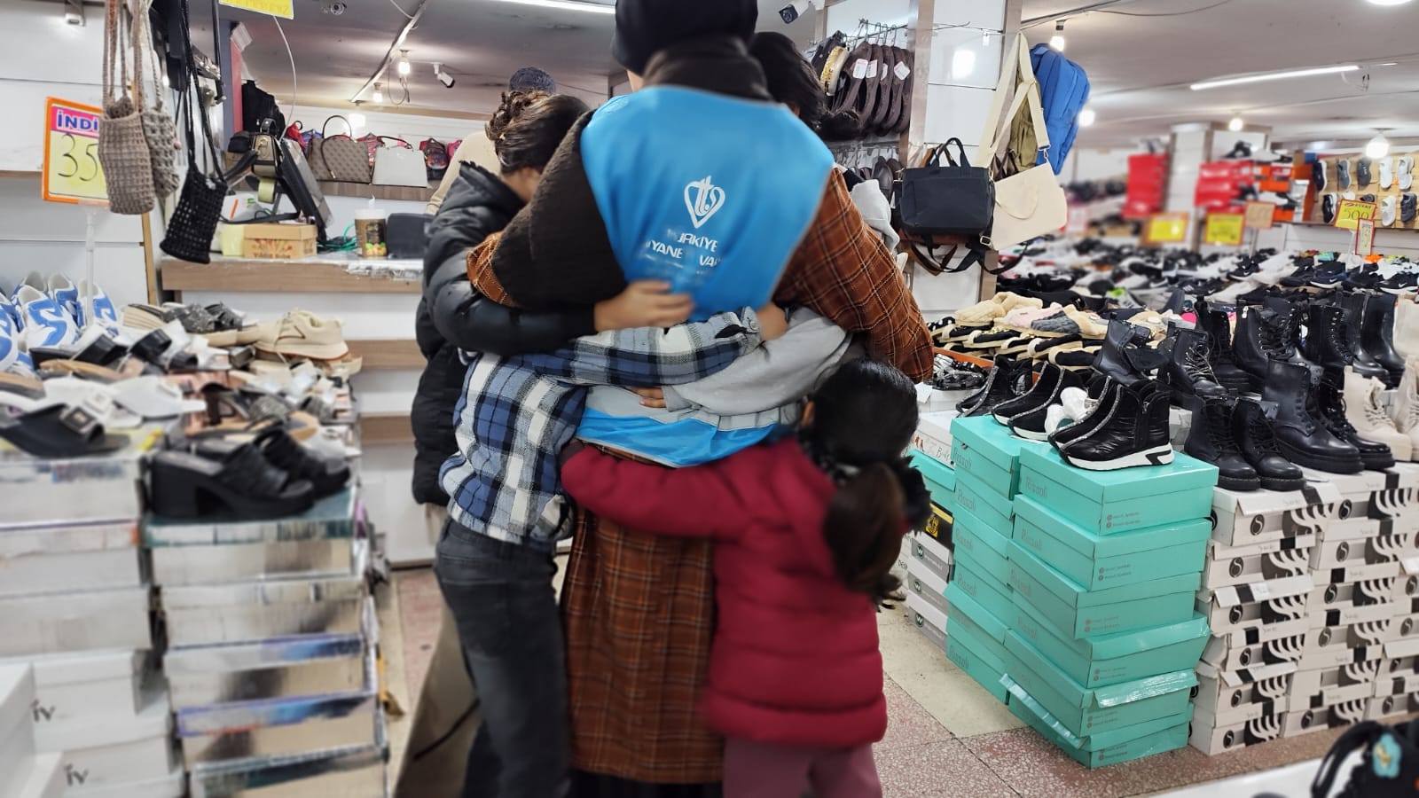 TDV, Yetim Çocuklara Kışlık Kıyafet Desteği Sağladı