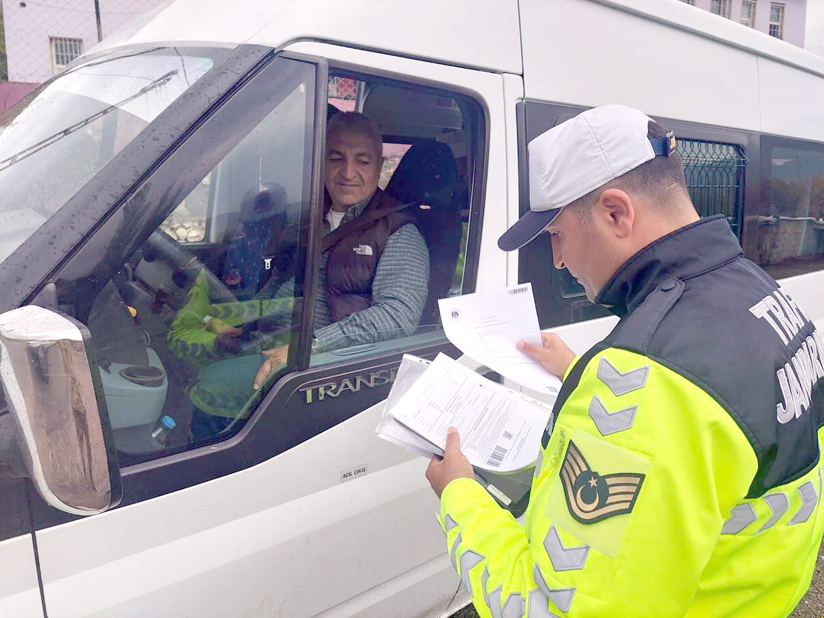 Sason’da okul servislerine güvenlik denetimi