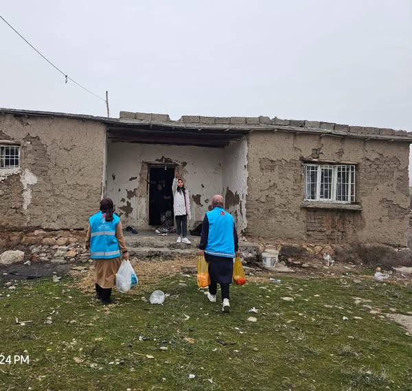 İhtiyaç sahiplerine gıda yardımı