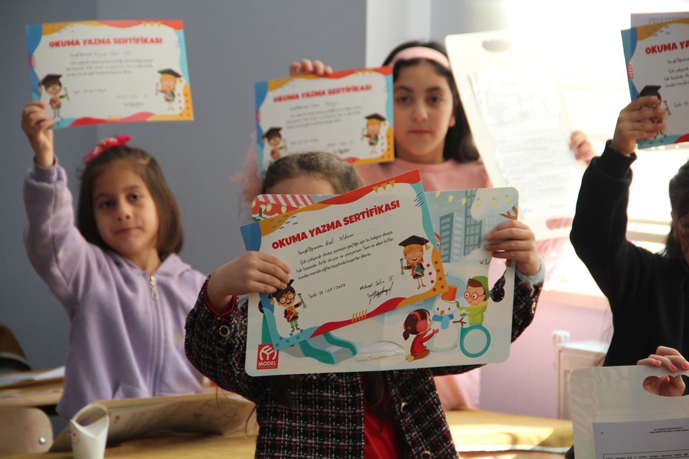 172 Bin Öğrenci Karnelerini Aldı, Yarıyıl Tatili Başladı