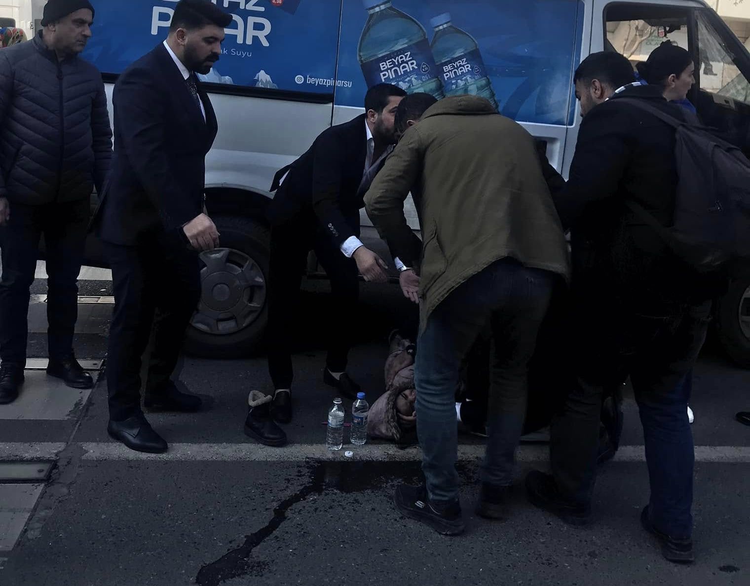 Yaya Geçidinde Kaza: Baba ve Kızı Yaralandı