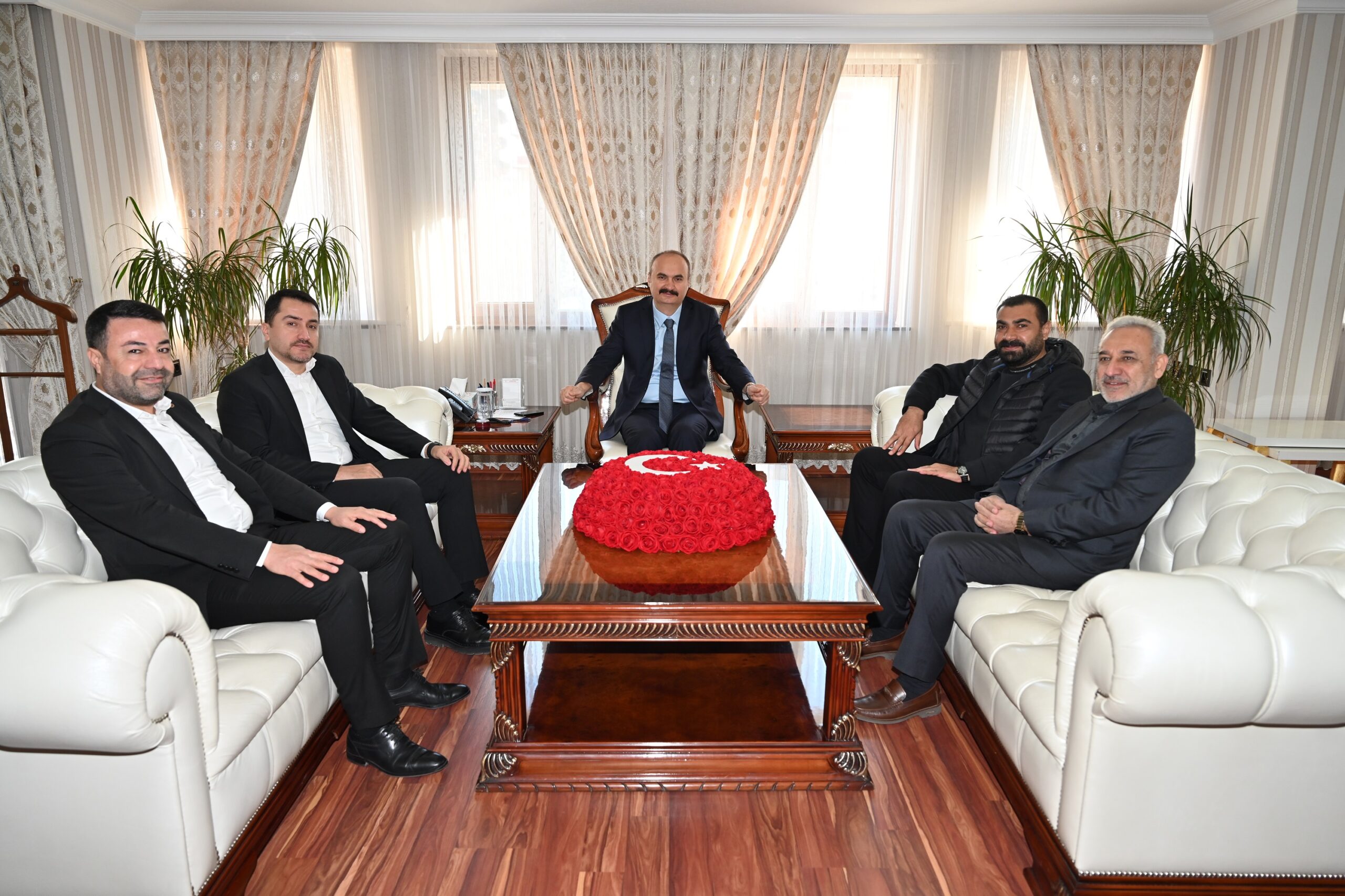 Galericiler Derneği’nden Vali Canalp’e Teşekkür Ziyareti