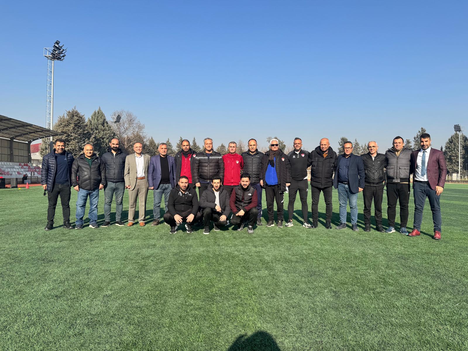 KLASMAN VE BÖLGESEL HAKEMLERE EV SAHİPLİĞİ