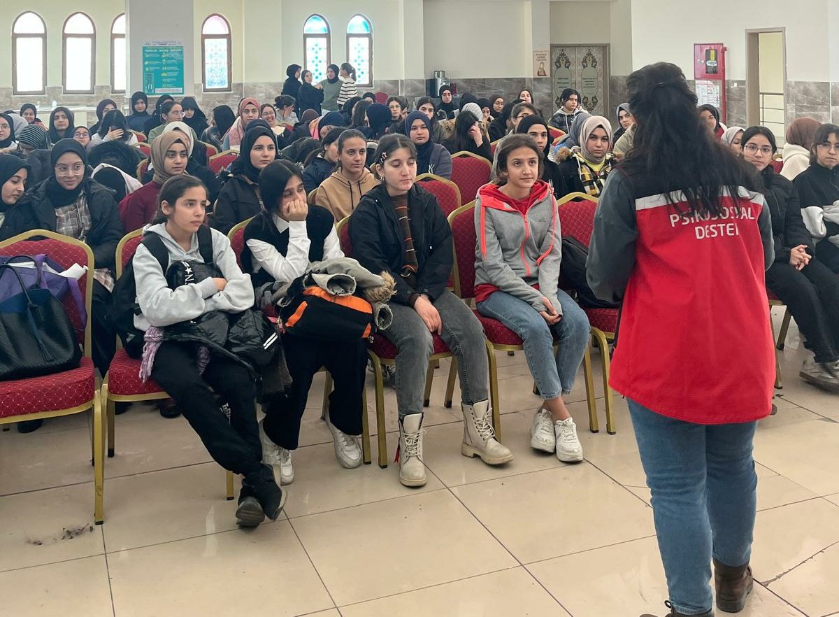 Öğrencilere Kadına Yönelik Şiddet Eğitimi Verildi