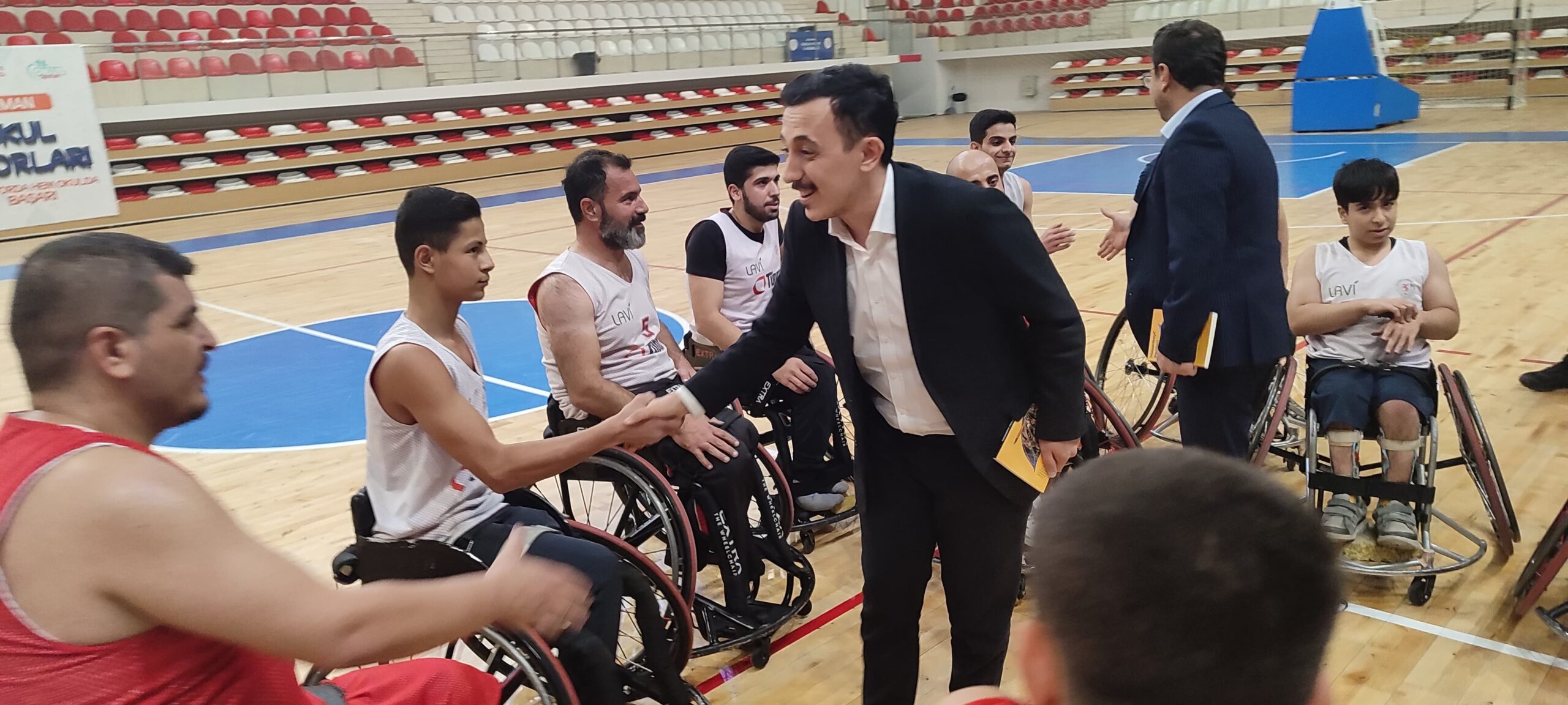 Petrolspor Yönetimi’nden, Basketbol Takımına Moral Ziyareti