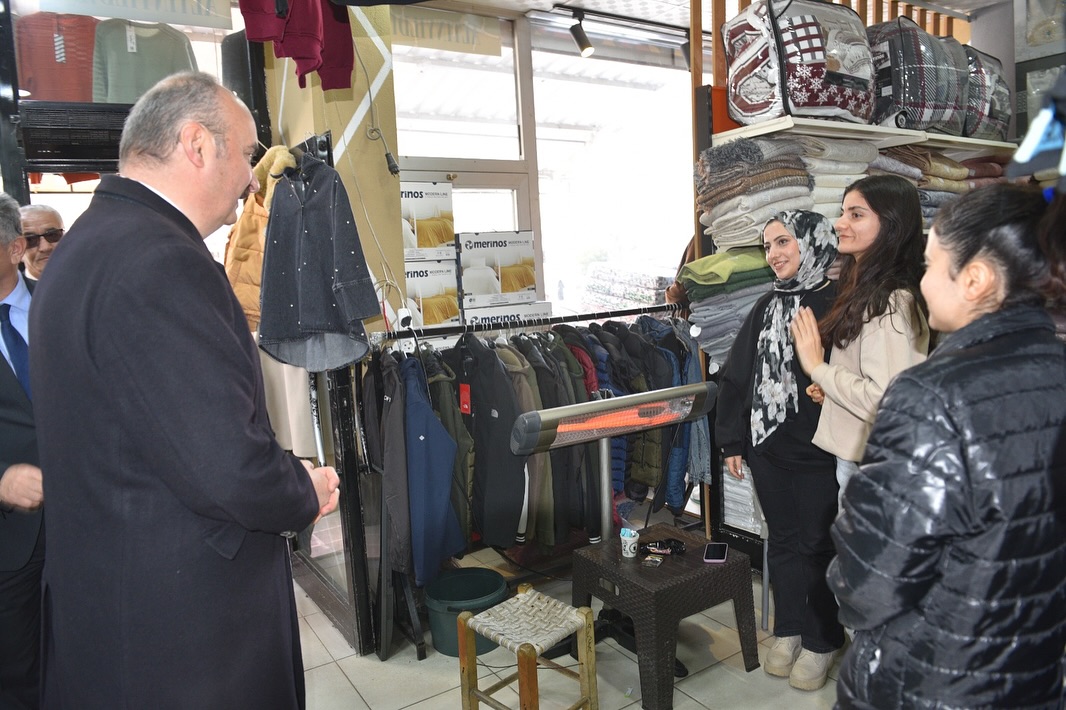 Vali Canalp, Kozluk’ta Esnaf ve Vatandaşlarla Buluştu