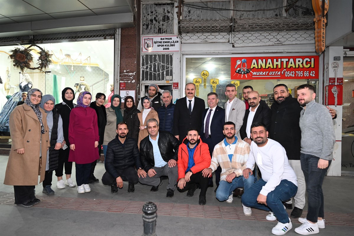 Vali Canalp’tan İşitme Engelliler Futbol Takımına Moral Ziyareti