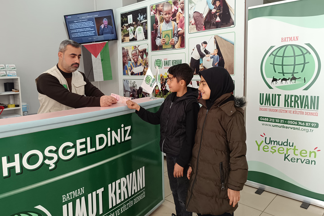Batmanlı İkiz Kardeşlerden Gazze’ye Anlamlı Bağış