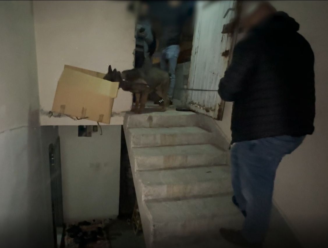 Batman’da Ev Baskınında 5 Kilo SKUNK maddesi Ele Geçirildi