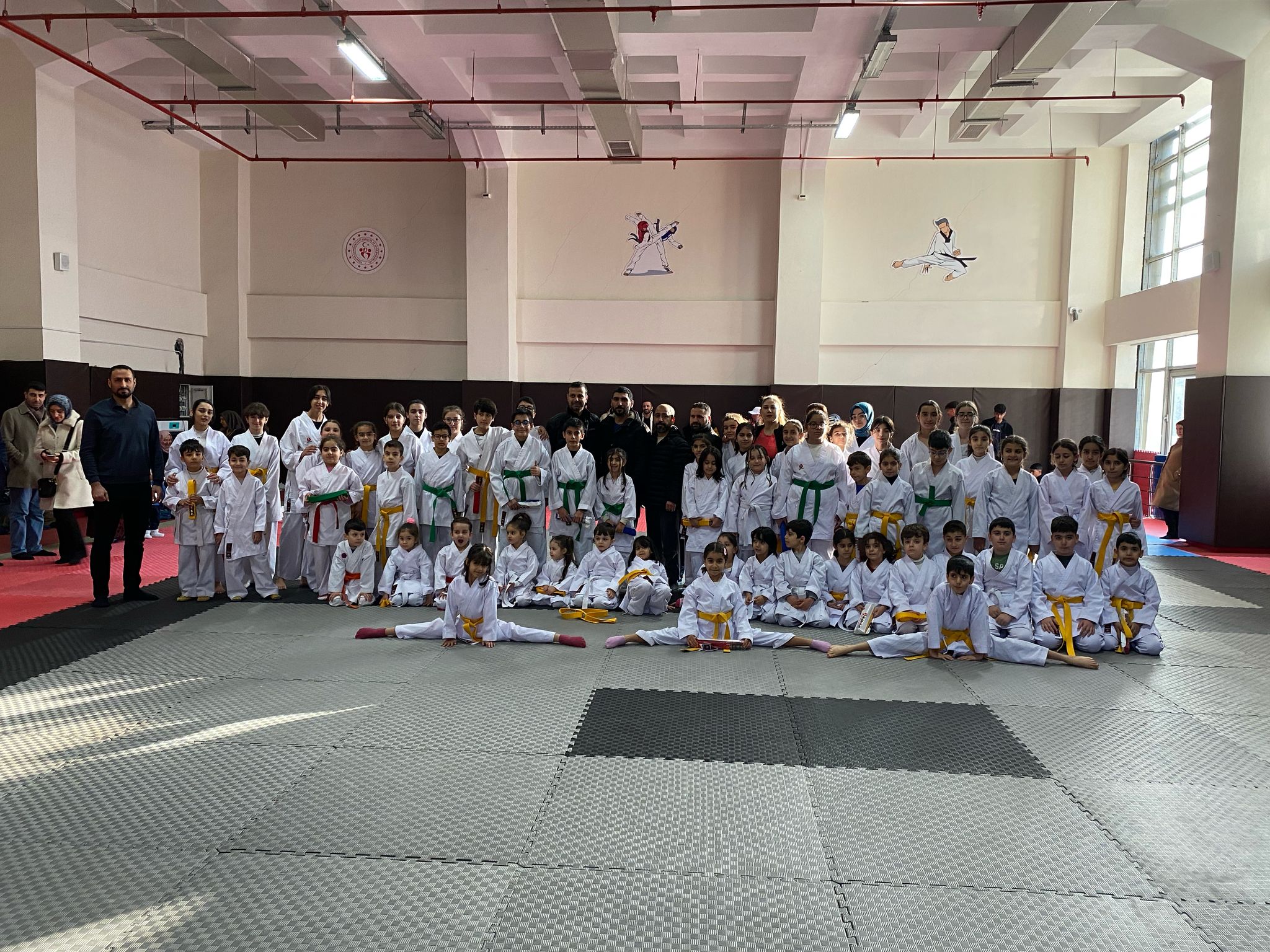 66 Sporcu Kemerlerini Taktı, Başarıya Adım Attı