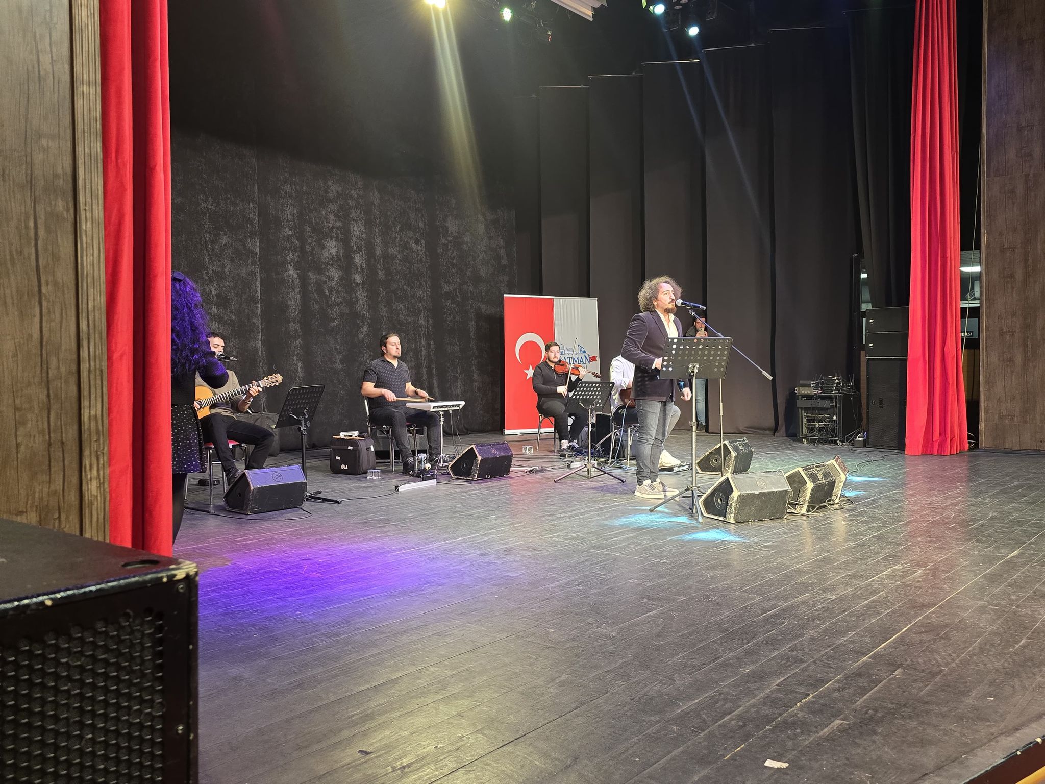 ALİCAN ÖZVEREN’İN KONSERİ BÜYÜK İLGİ GÖRDÜ