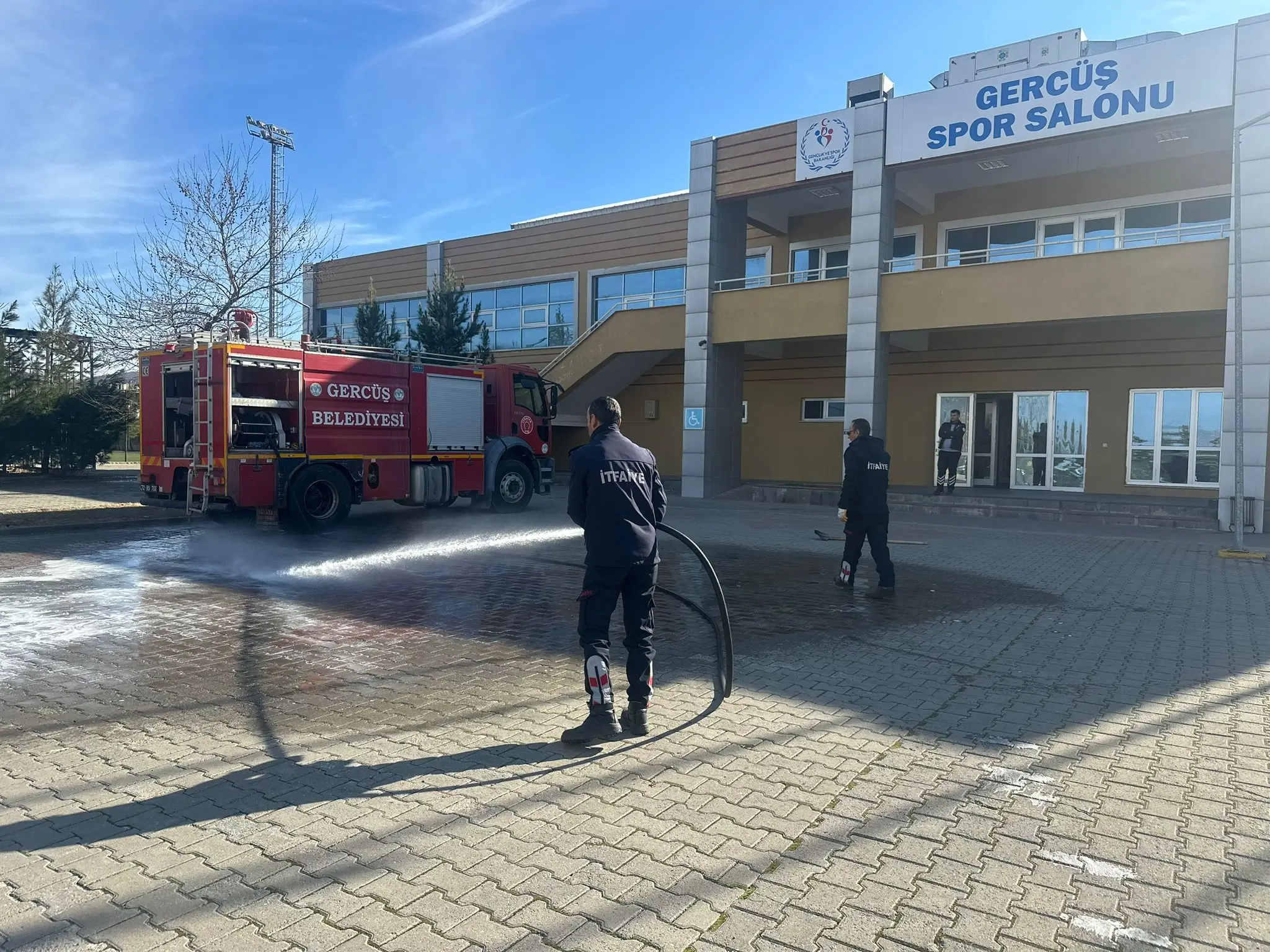 Gercüş Spor Tesislerinde Yangın Tatbikatı