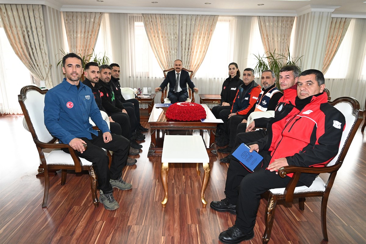 Vali Canalp’a Kahramanmaraş Merkezli Depremlerin Yıldönümü Ziyareti