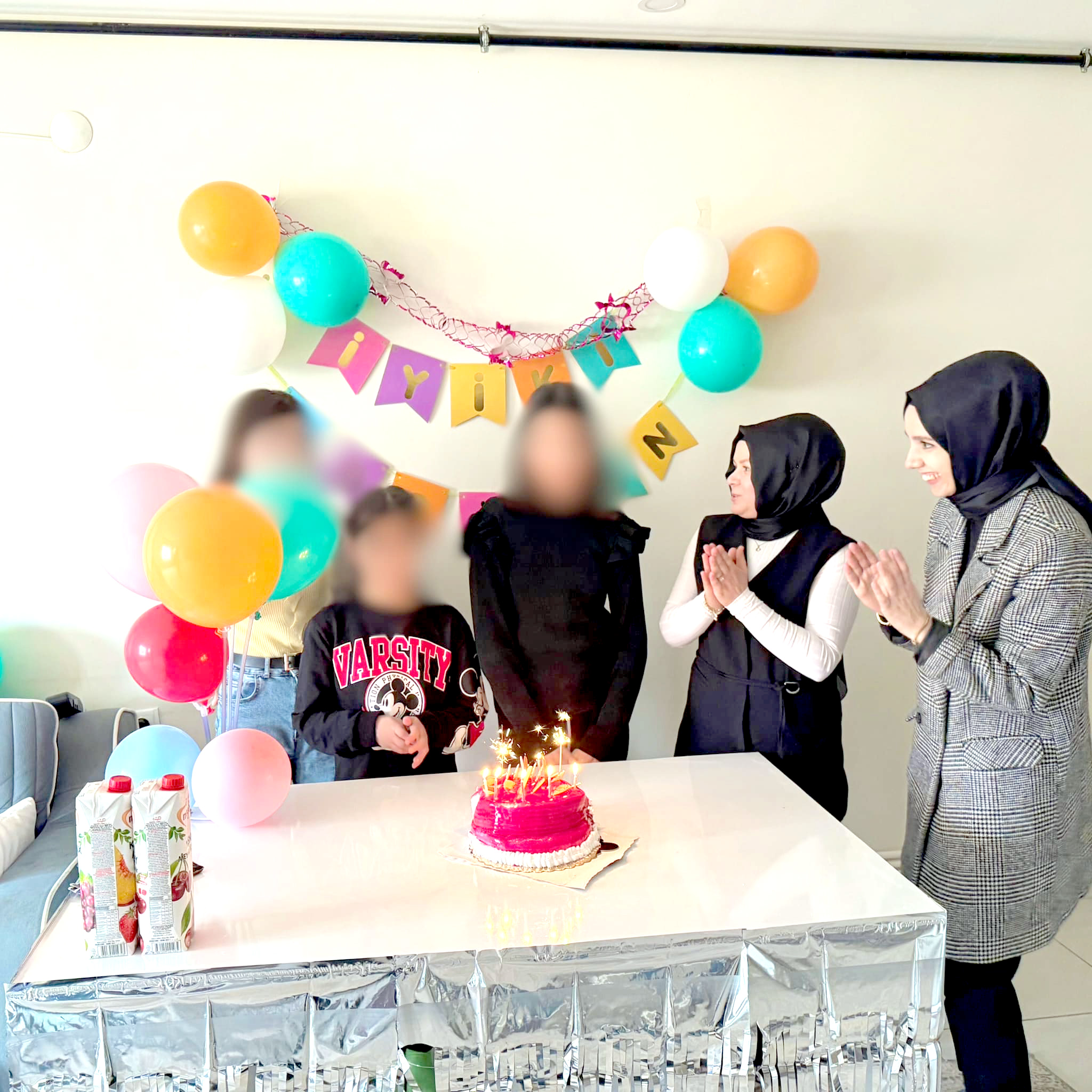 Yetim ve Öksüz Çocuklara Doğum Günü Sürprizi