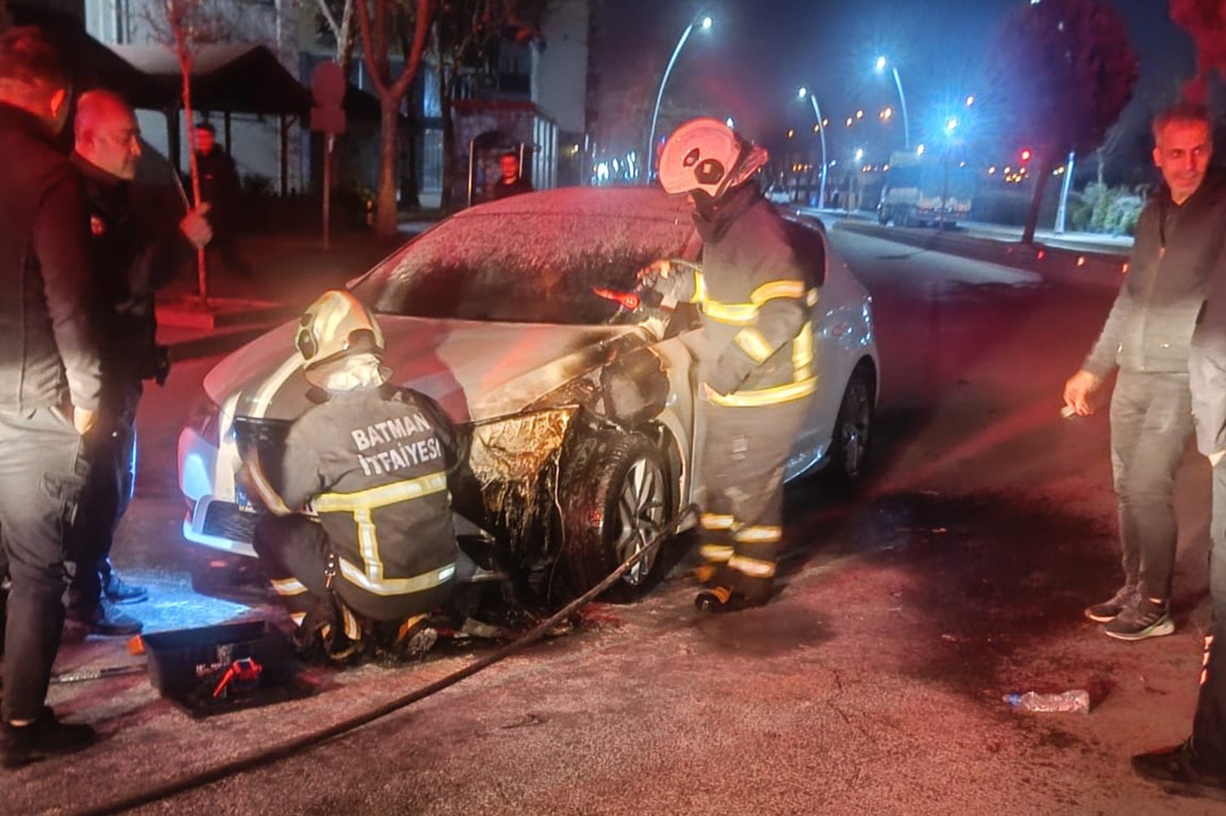 Seyir Halindeki Otomobil Alev Aldı