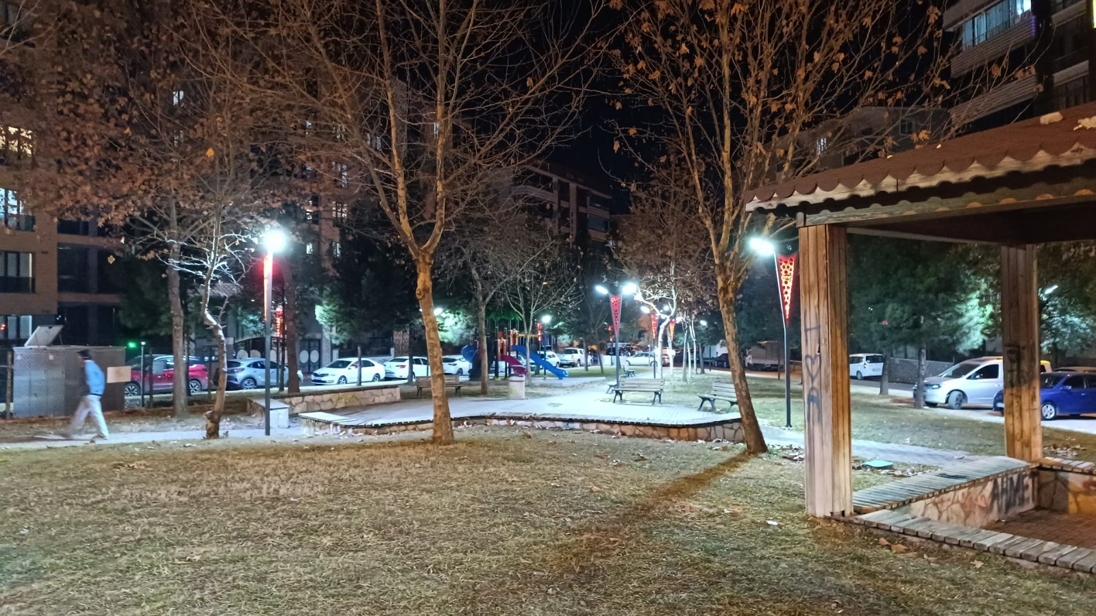 Parklarda Kapsamlı Bakım ve Onarım Devam Ediyor