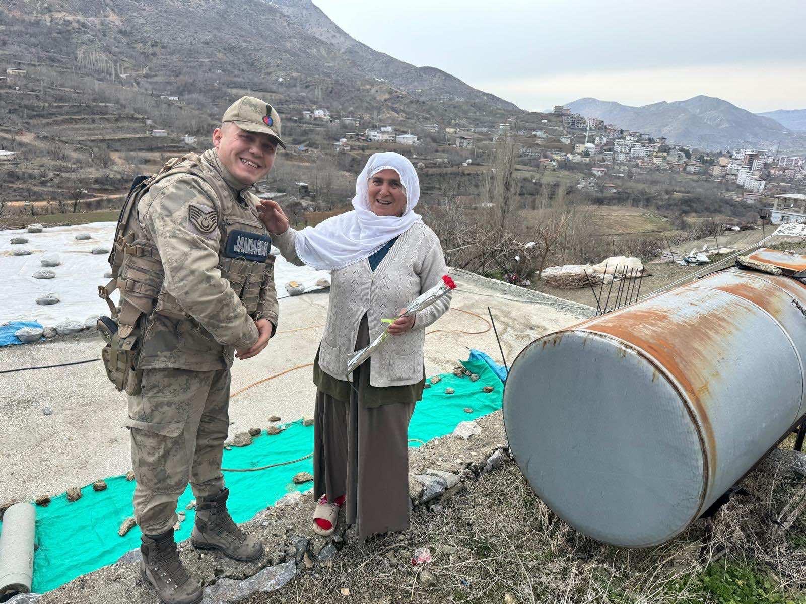 Sason Jandarmasından Kadınlar Günü’ne Özel Kutlama