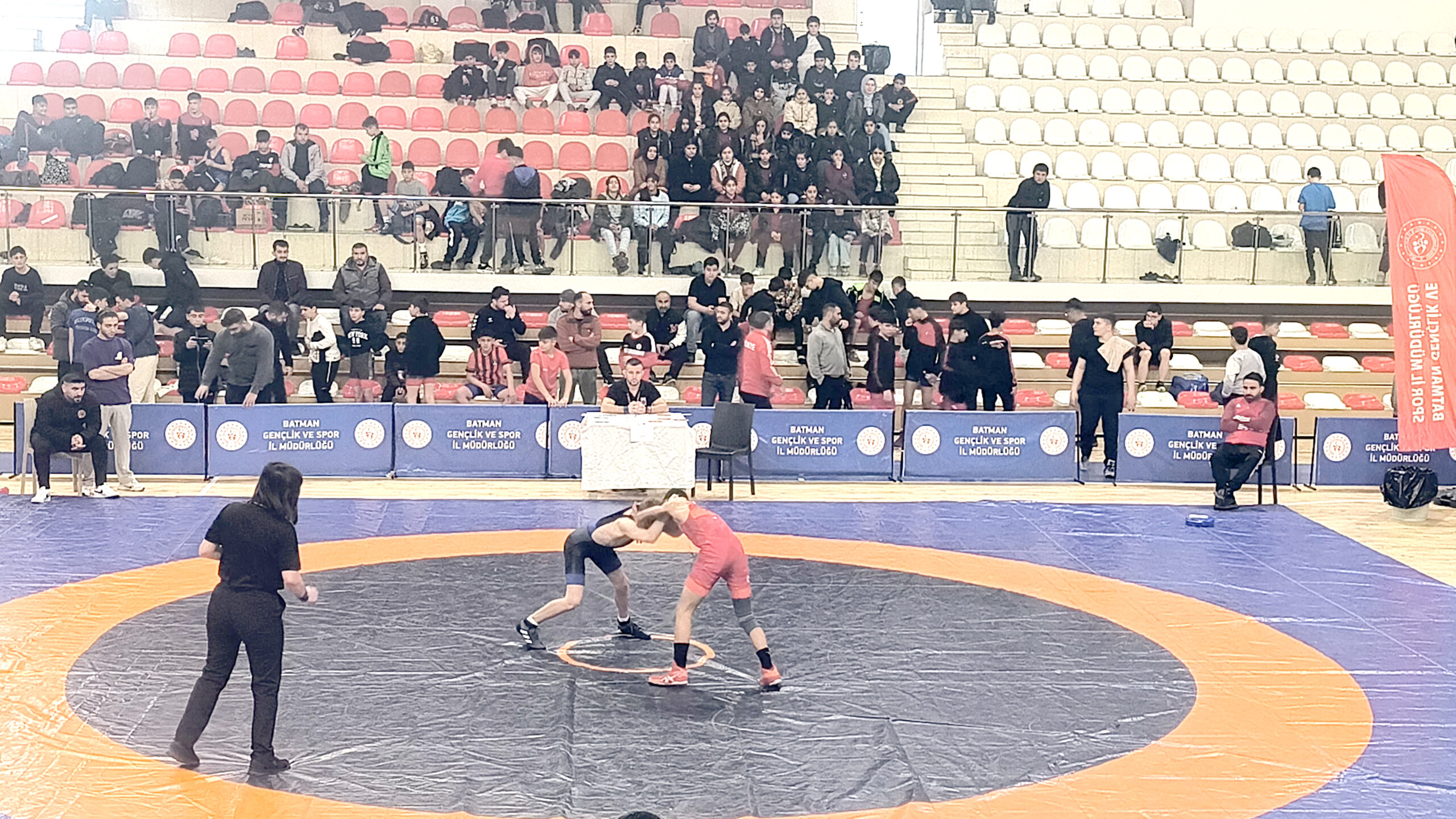 Batman, Yıldızlar Güreş Grup Müsabakalarına Ev Sahipliği Yaptı
